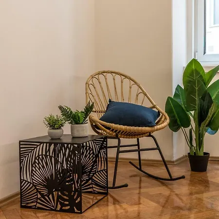 Apartment Pregiata Con Bagno Privato - Blu Di Prussia